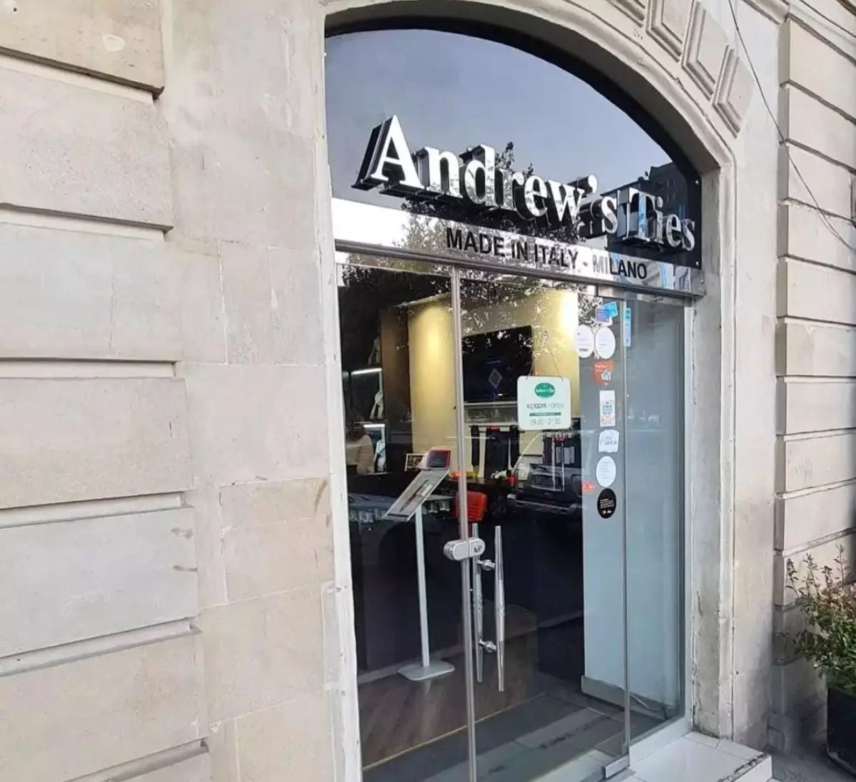 Andrew's Ties Baku yeni qalstuk kolleksiyasını təqdim edib