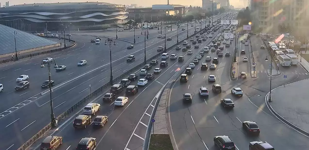 Bakıda hazırda bəzi yollarda sıxlıq müşahidə olunur