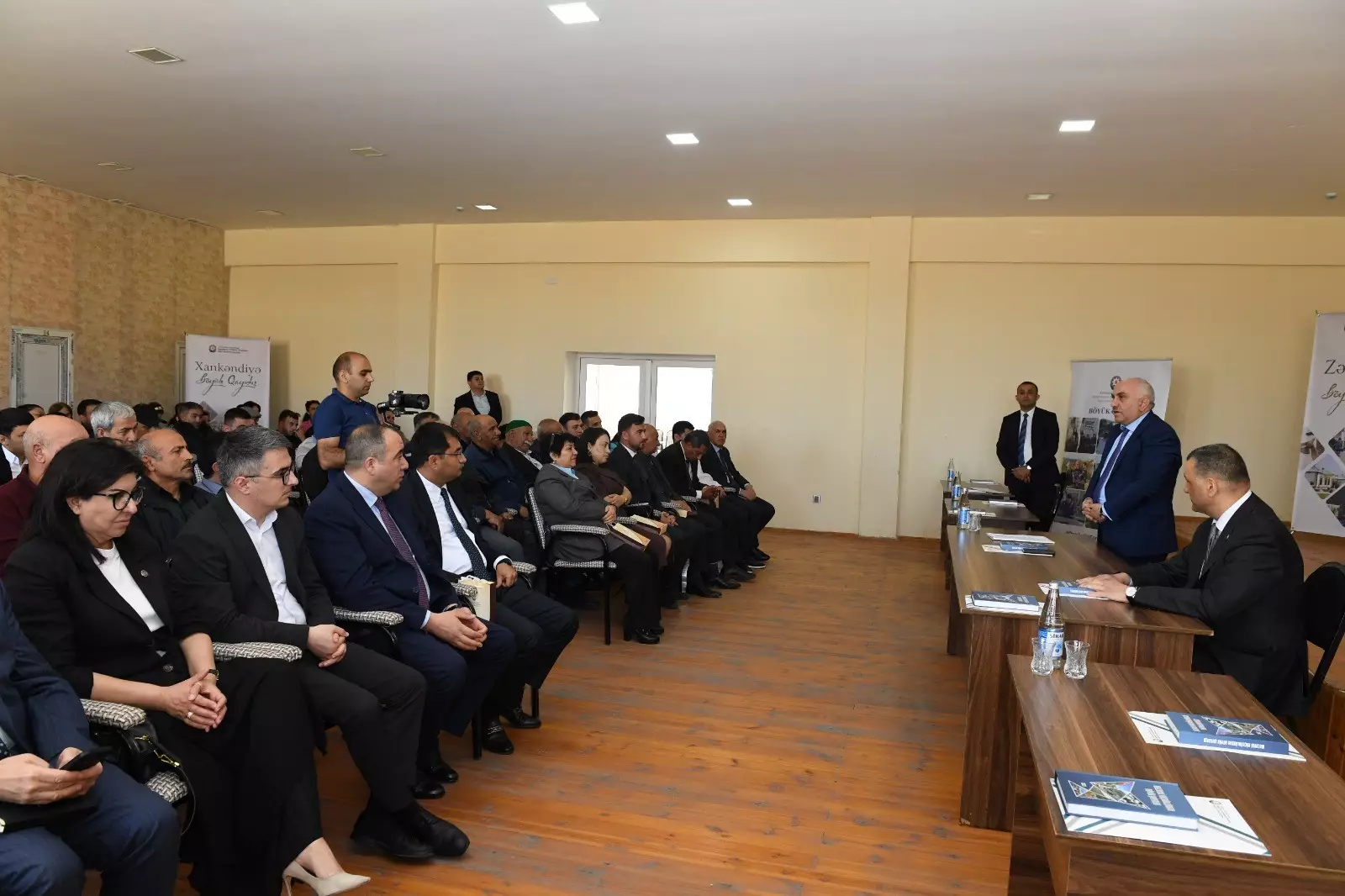 Vəkillər keçmiş məcburi köçkünlərə pulsuz hüquqi yardım göstərib