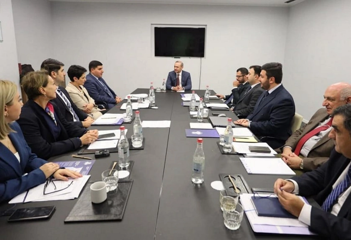Ermənistan və Azərbaycan nümayəndələri arasında dəyirmi masa keçirilib