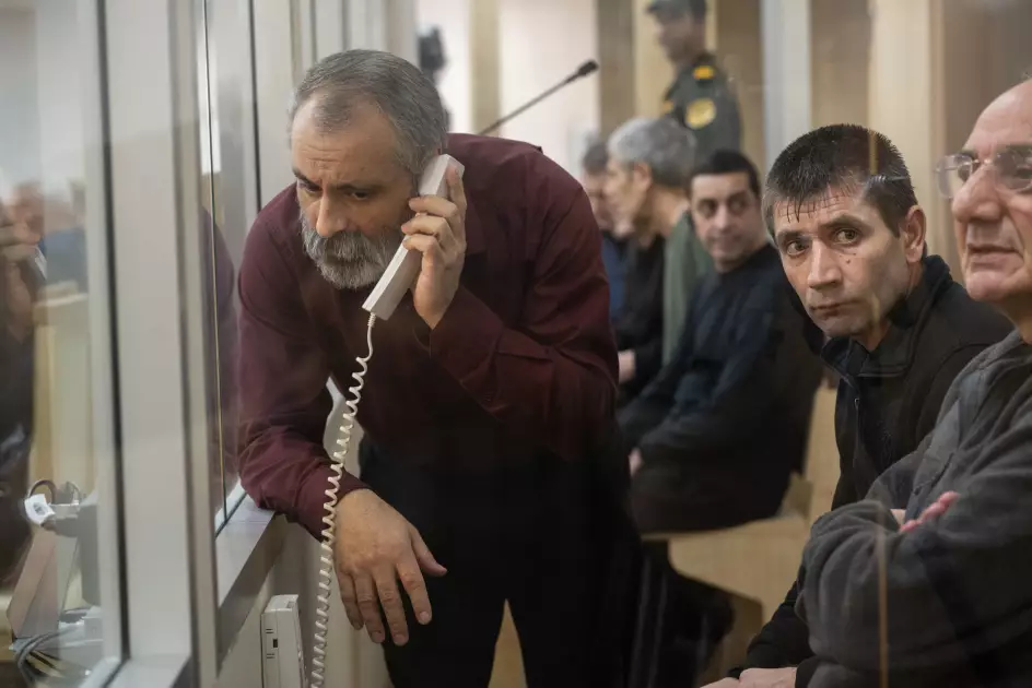 Ermənistan silahlı qüvvələrinin Azərbaycan vertolyotunu vurması ilə bağlı sənədlər məhkəmədə tədqiq olunub - FOTO