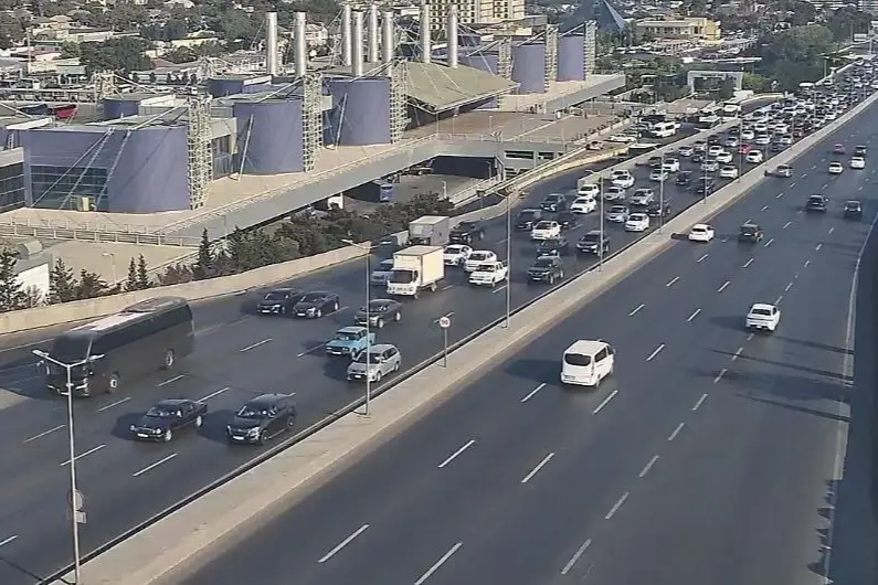 Bakıda hazırda bəzi yollarda sıxlıq müşahidə olunur