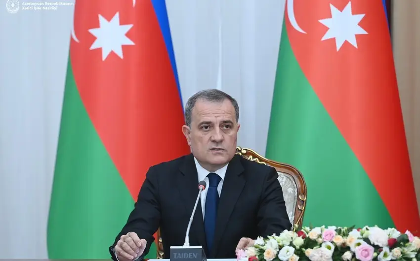 Ceyhun Bayramov diplomatik xidmət orqanları əməkdaşlarını peşə bayramı münasibətilə təbrik edib