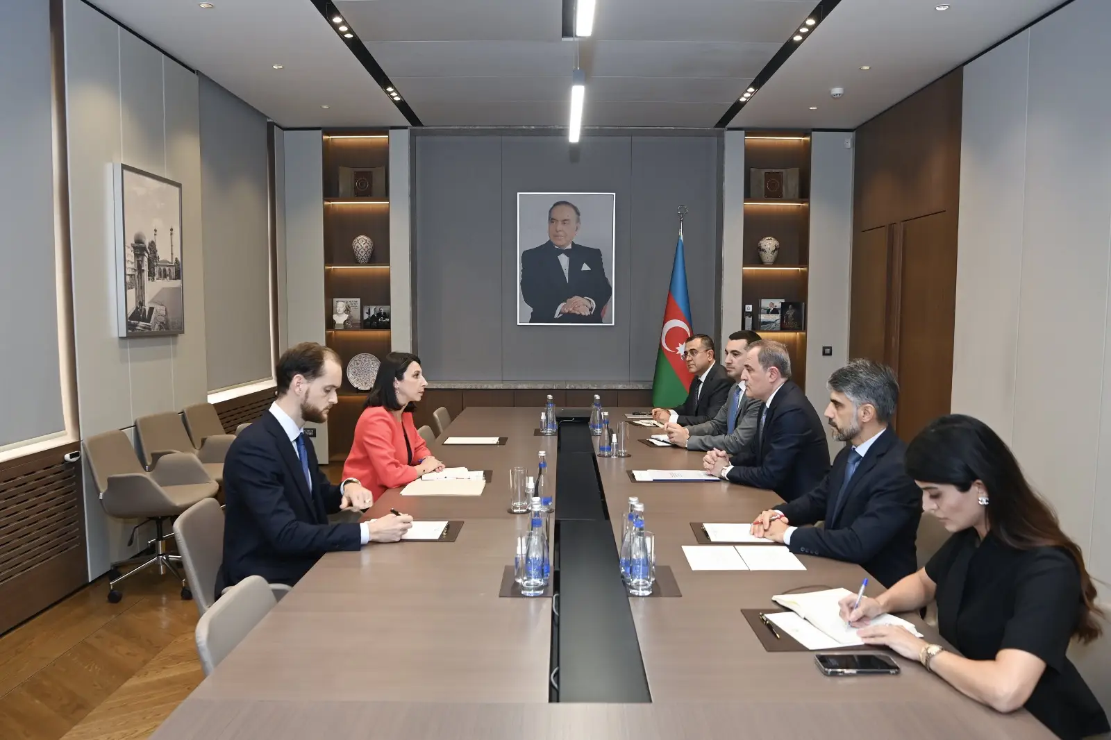 Ceyhun Bayramov Fransanın yeni səfiri ilə iki ölkə arasındakı böhranın səbəbləri ətrafında fikir mübadiləsi aparıb