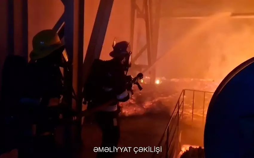 Sumqayıtda sexdə yanğın olub - VİDEO