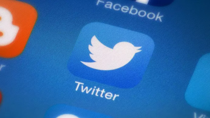 "Twitter" reklam gəlirlərinin yarısını itirib