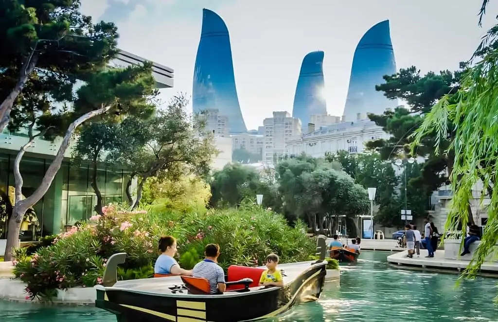 Azərbaycanlı turistlər pulu nəyə xərcləyir? - ARAŞDIRMA