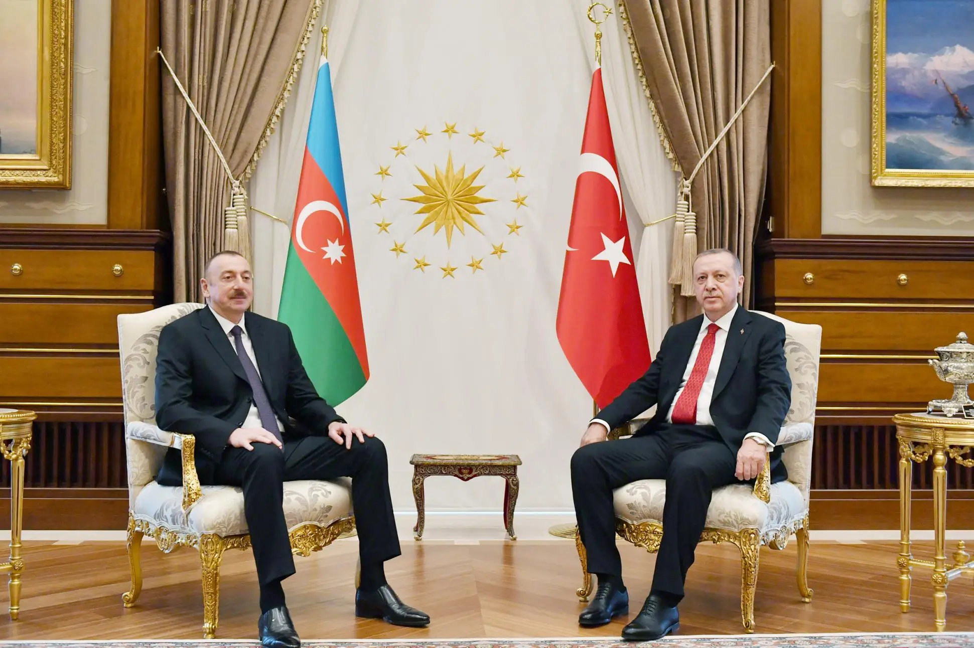 Azərbaycan və Türkiyə prezidentləri "Avropa Siyasi Birliyi"nin sammiti üçün İrəvana dəvət olunublar