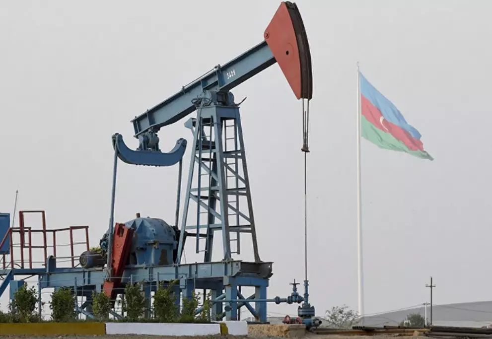 Azərbaycan nefti baha satılır