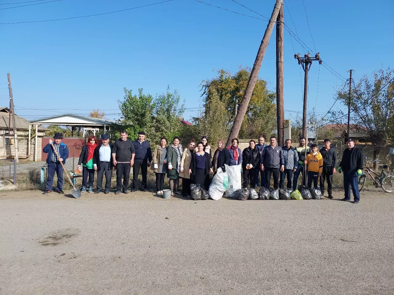 Biləsuvarda ağac əkilib və ətraf mühit tullantılardan təmizlənib