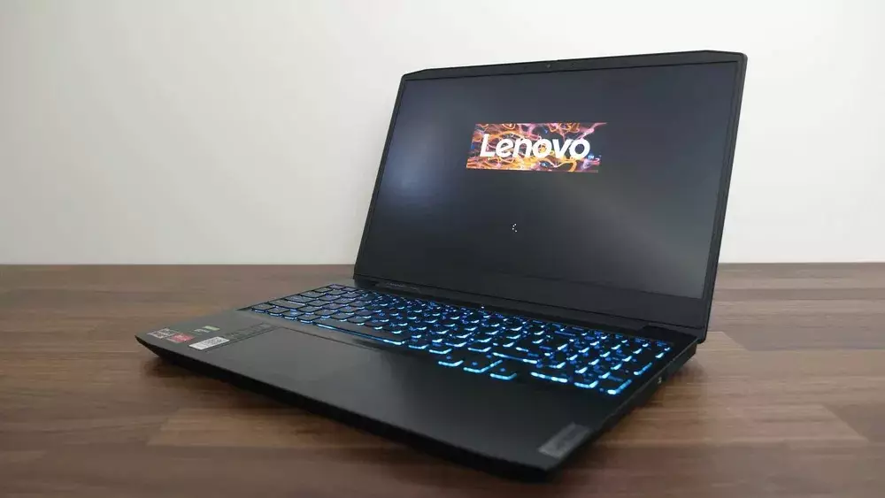 "Lenovo"nın xalis mənfəəti iki dəfədən çox artıb