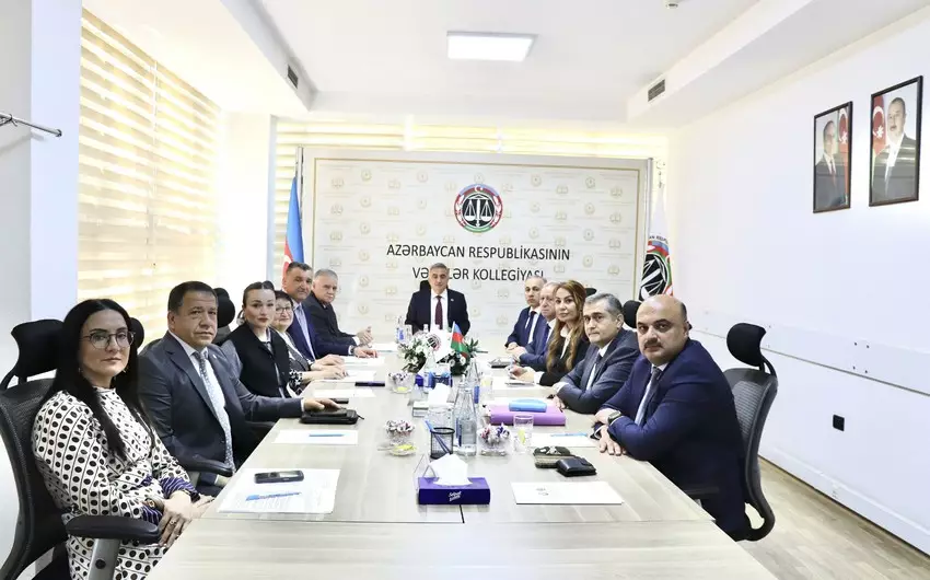 Bir vəkilin fəaliyyəti dayandırılıb, beşinə töhmət verilib