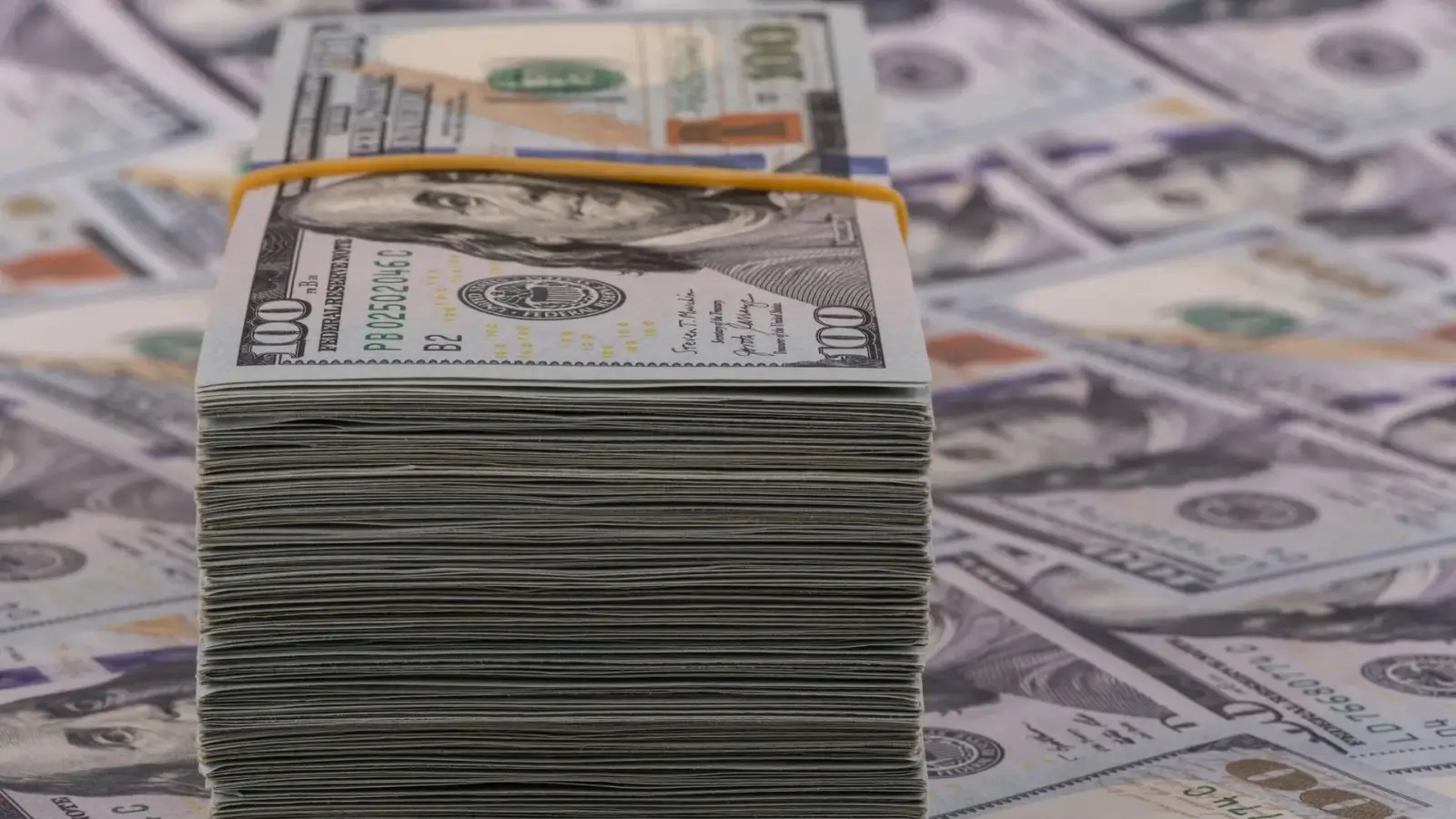 Ukraynanın hər ay 3 milyard dollar xarici maliyyə yardımına ehtiyacı var