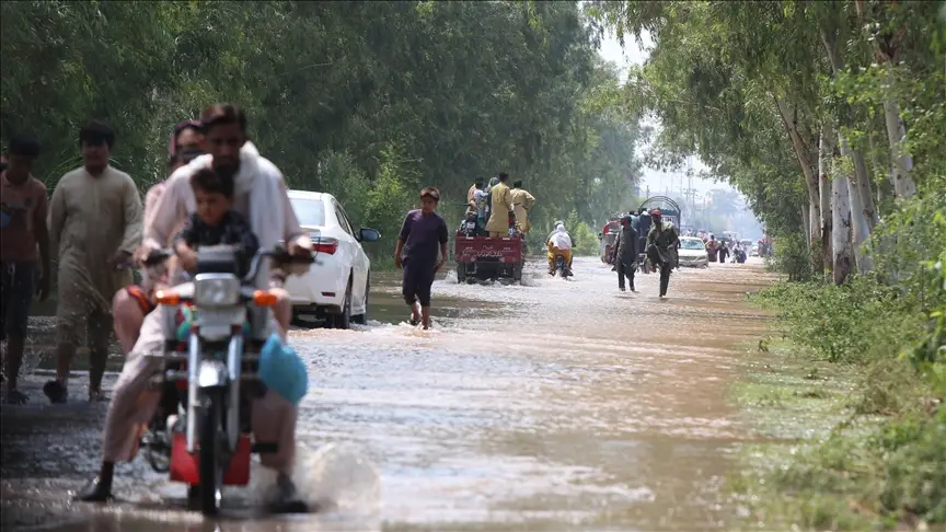 Pakistanda daşqınlar səbəbindən 300 minə yaxın insan təxliyə edilib