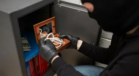 Bakıda marketdən 13 min manata yaxın oğurluq olub