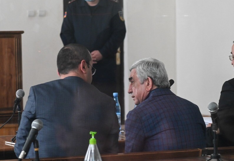 Serj Sarksiyan 3 milyon dollar rüşvət alıbmış