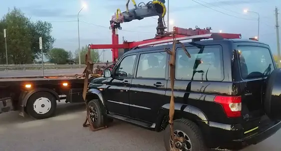 Yeni UAZ "Patriot" aldı, 20 kilometr sonra xarab oldu -VİDEO