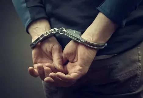 Evlərə çıxarış almaq adı altında dələduzluq edən şəxs həbs edilib - FOTO