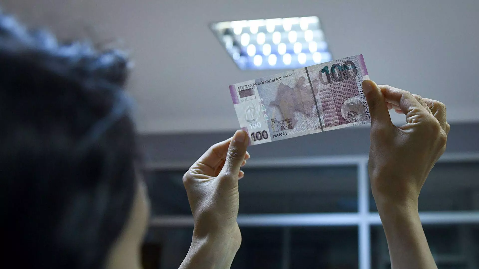 Banklararası kredit faizləri yenidən 7.5%-dən yuxarı yüksəlib