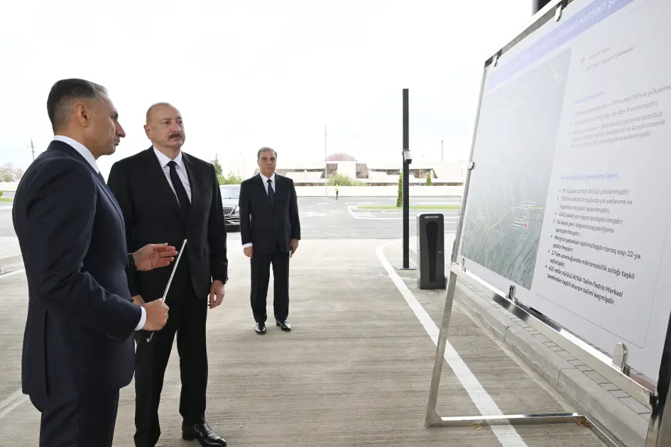 İlham Əliyev “BakuBus” MMC-nin Gəncə Avtoparkının açılışında iştirak edib