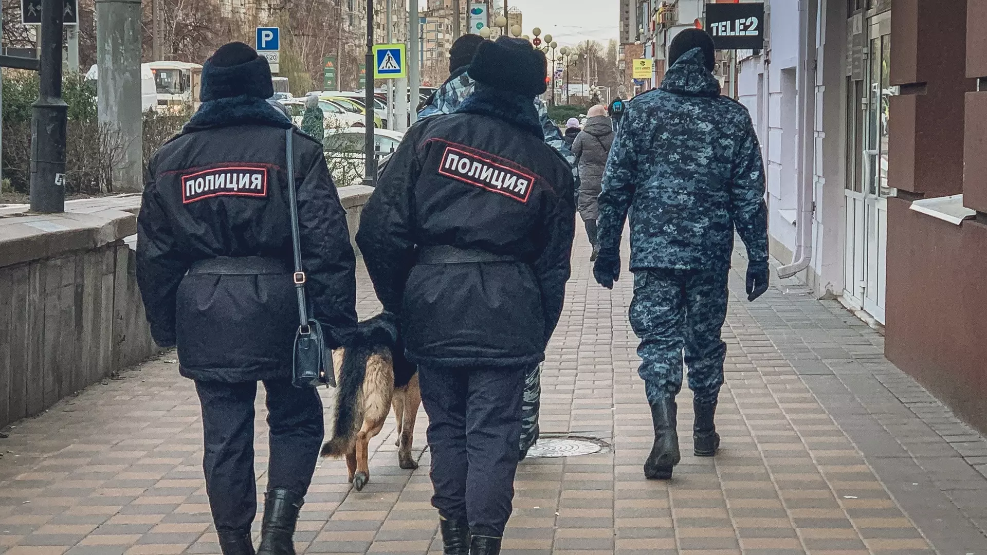 Rusiyada pensiyaçı polis binasını yandırmaq istəyərkən yaxalandı