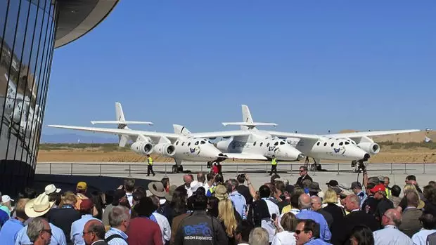 Virgin Galactic bu ay kosmosa kommersiya uçuşları həyata keçirəcək