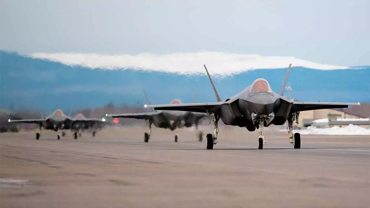 ABŞ-də F-35 qırıcısı qəzaya uğrayıb - ANBAAN VİDEO