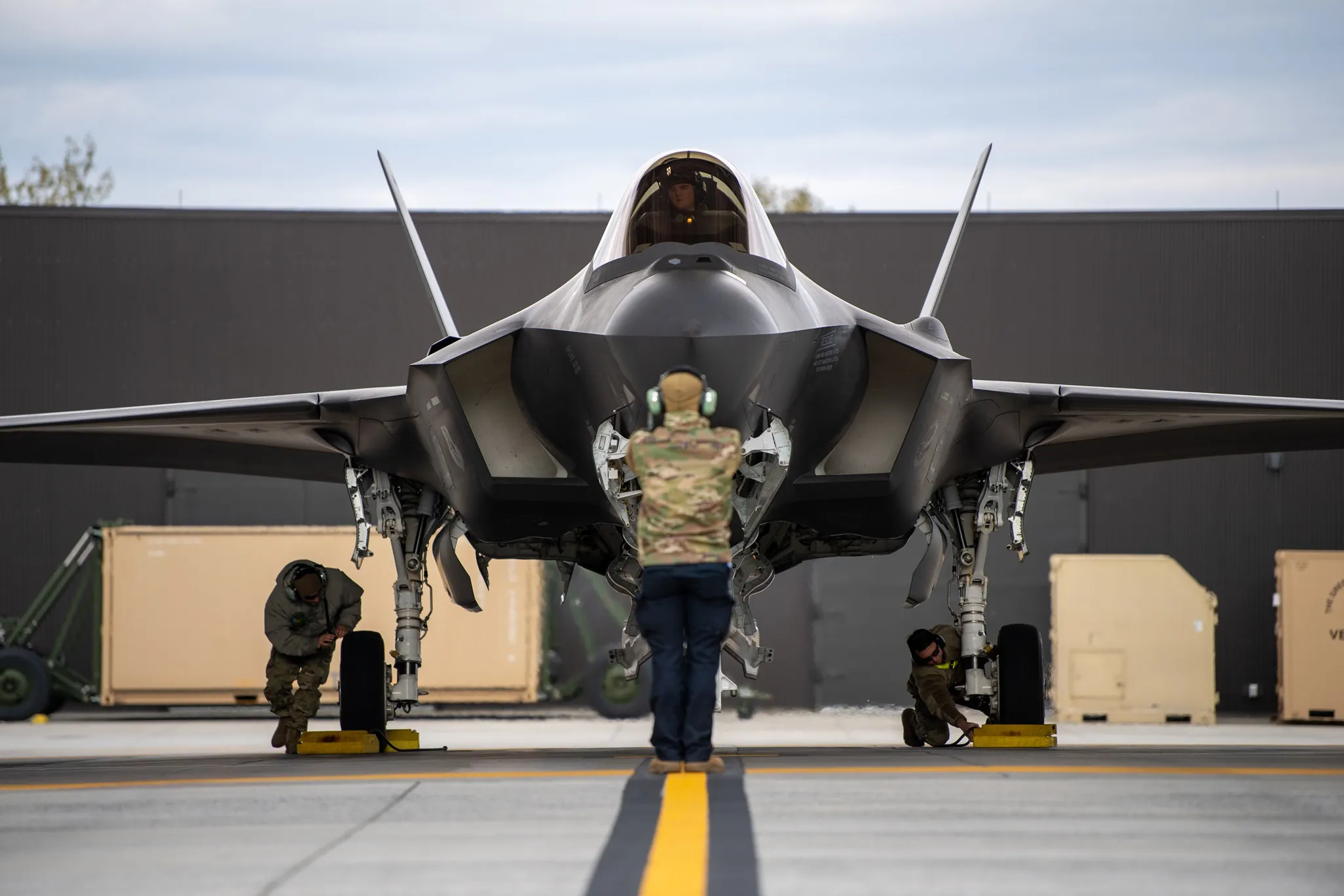 İlon Mask ABŞ-nin F-35 qırıcısını sərt tənqid edib