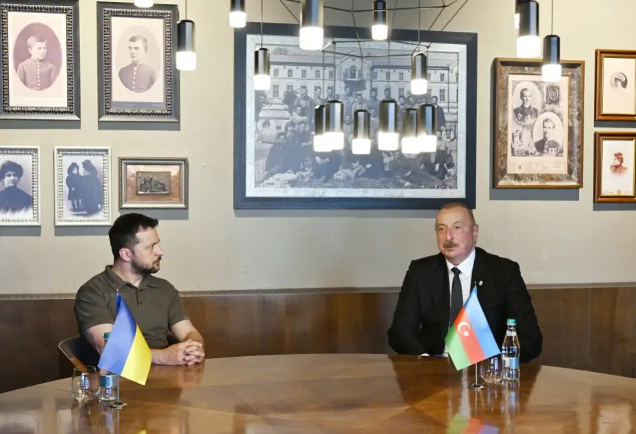 Volodimir Zelenski İlham Əliyevə zəng edib