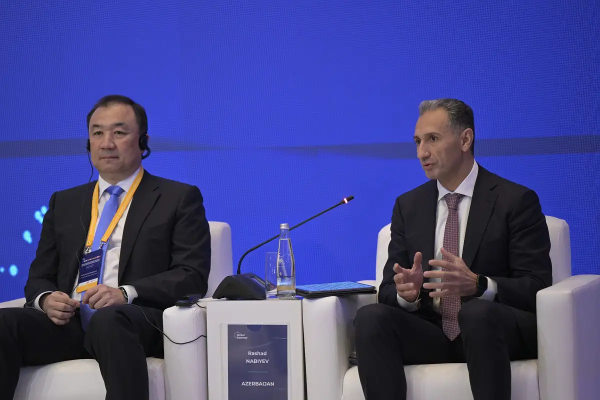 Rəşad Nəbiyev: Zəngəzur dəhlizi Avropa ilə Mərkəzi Asiya arasında dayanıqlı əlaqə yaradacaq