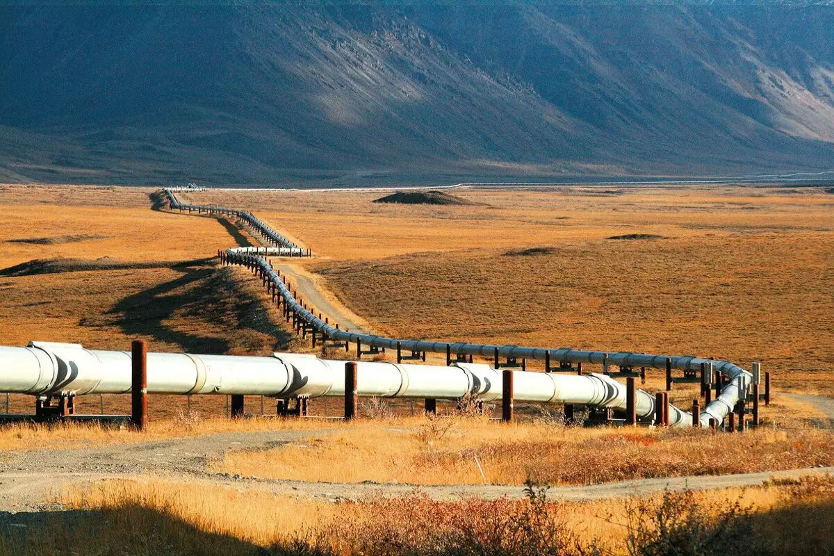 Azərbaycanın qaz kəmərlərindən əldə etdiyi gəlirləri 6%-ə yaxın artıb
