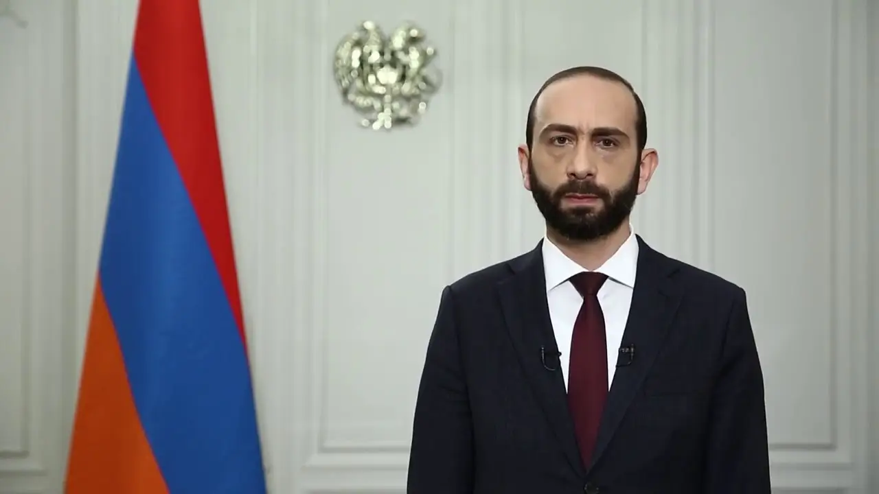 Mirzoyan: İrəvan Bakı ilə sülh sazişinin imzalanma yeri və tarixini müzakirə etməyə hazırdır