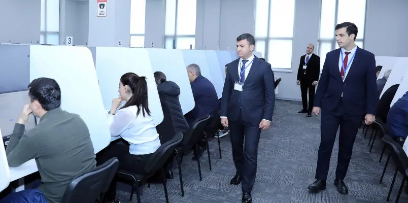 Hakimliyə namizədlərlə test imtahanı keçirilib - YENİLƏNİB