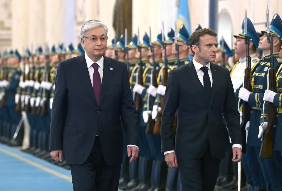 Qazaxıstan lideri Fransa və Finlandiya prezidentləri ilə qlobal vəziyyəti müzakirə edib