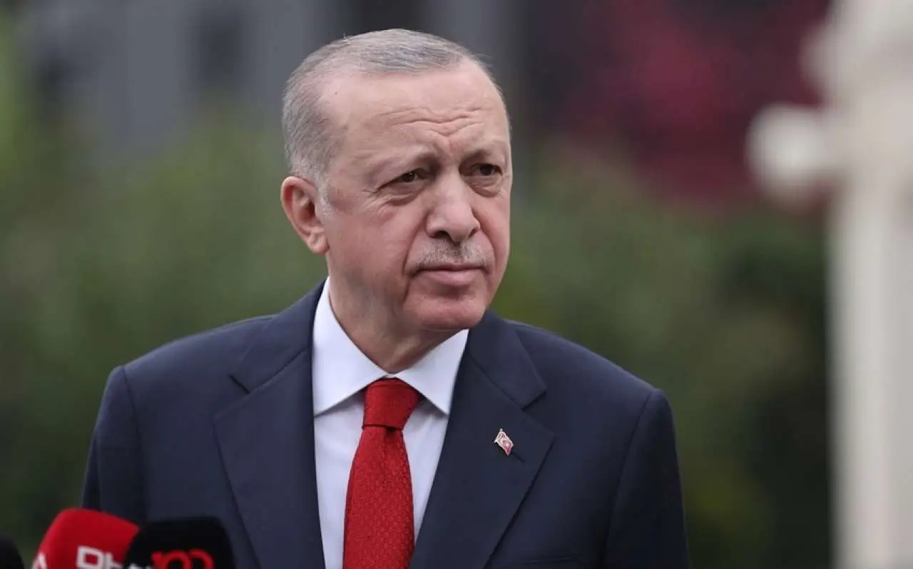 Ərdoğan: Qəzaya uğrayan təyyarənin qalıqlarını aşkarlamaq üçün axtarışlarımız davam edir