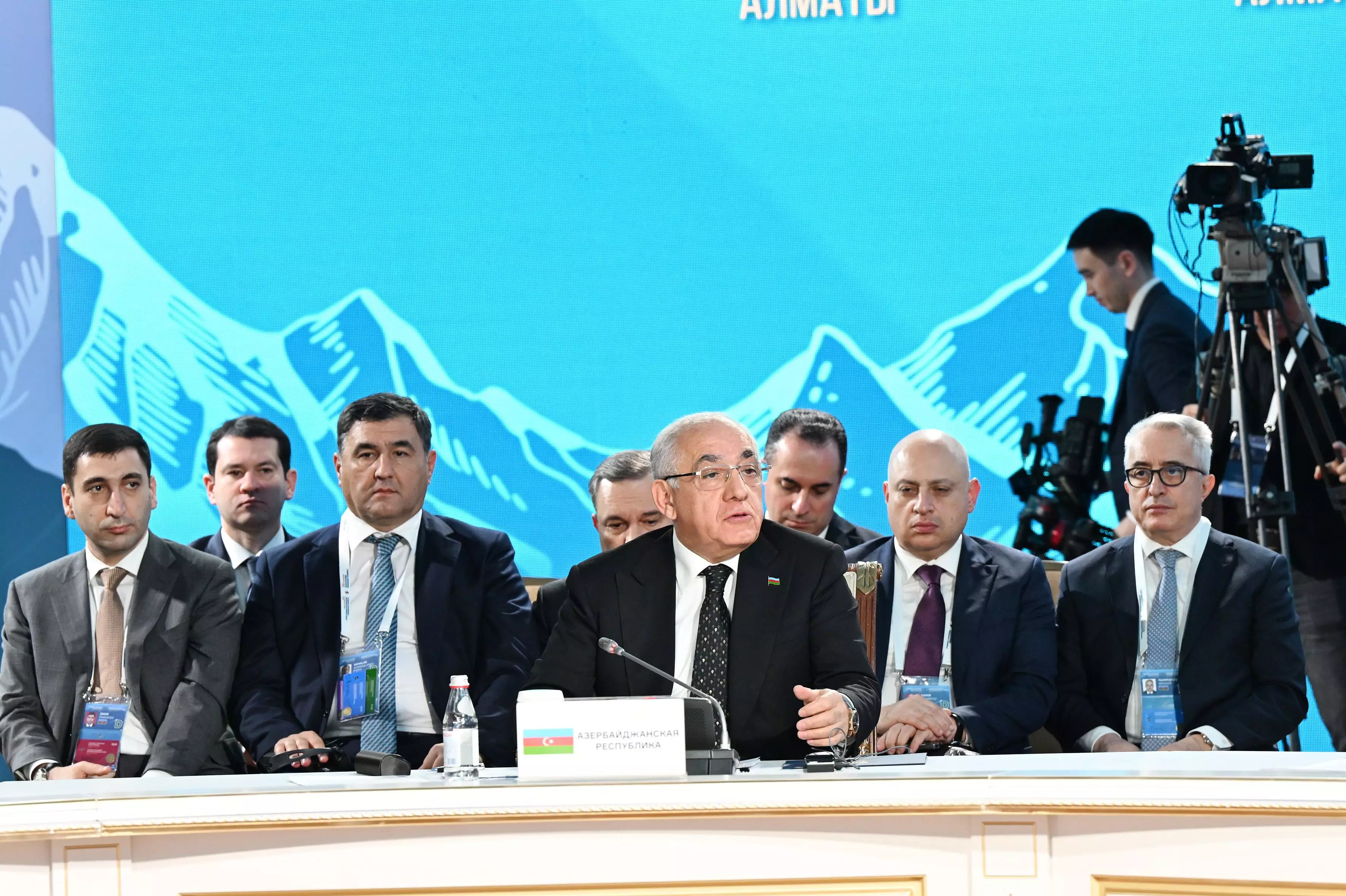 Əli Əsədov Avrasiya Hökumətlərarası Şurasının Almatıda keçirilən iclasında qonaq qismində iştirak edib - FOTO