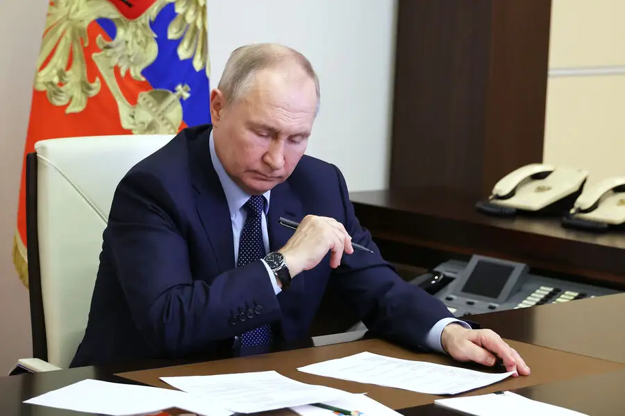 Putin 2025-ci il üzrə Rusiya büdcəsinə düzəlişləri təsdiqləyib