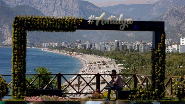 Nazir Nabati: Turizm sahəsində  2028-ci il üçün hədəfimiz 90 milyon turistdir