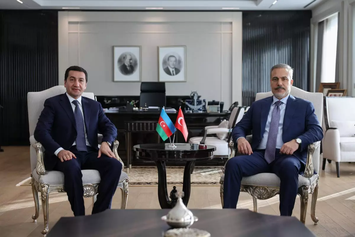 Hakan Fidan Hikmət Hacıyevlə Ankarada görüşüb