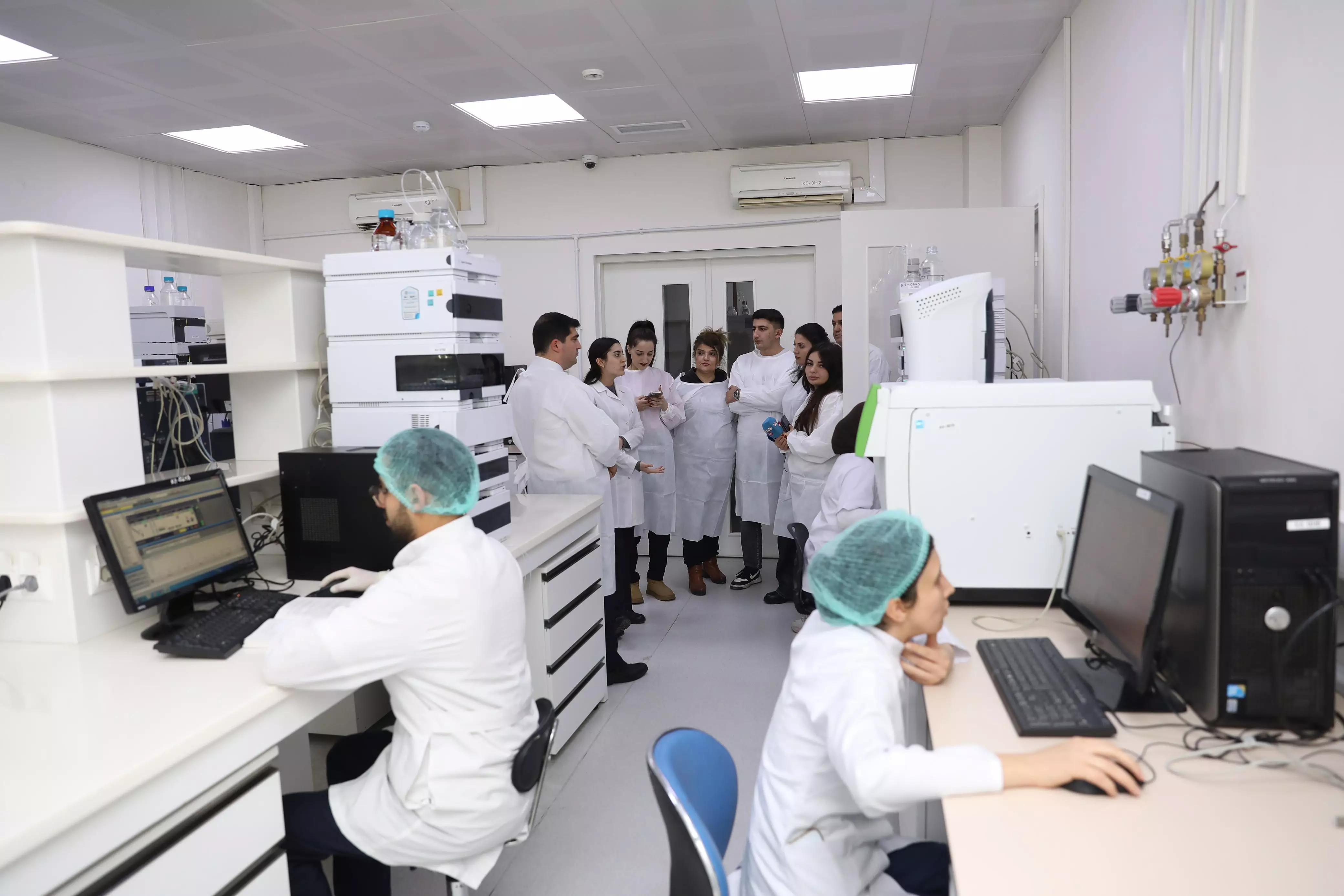 AQTİ-nin laboratoriyalarına mediatur təşkil olunub