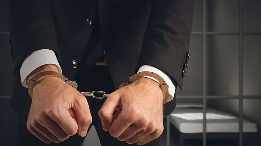 Biznesmen dayısının bir milyon manata yaxın pulunu ələ keçirən şəxs həbs edildi