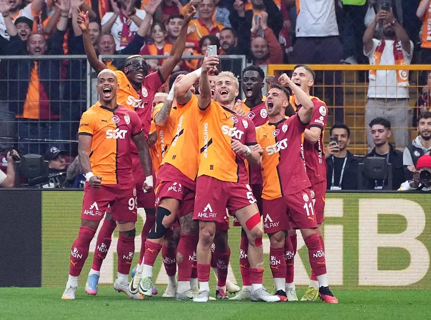 “Qalatasaray” Superliqada tarix yazdı – 25-ci çempionluq