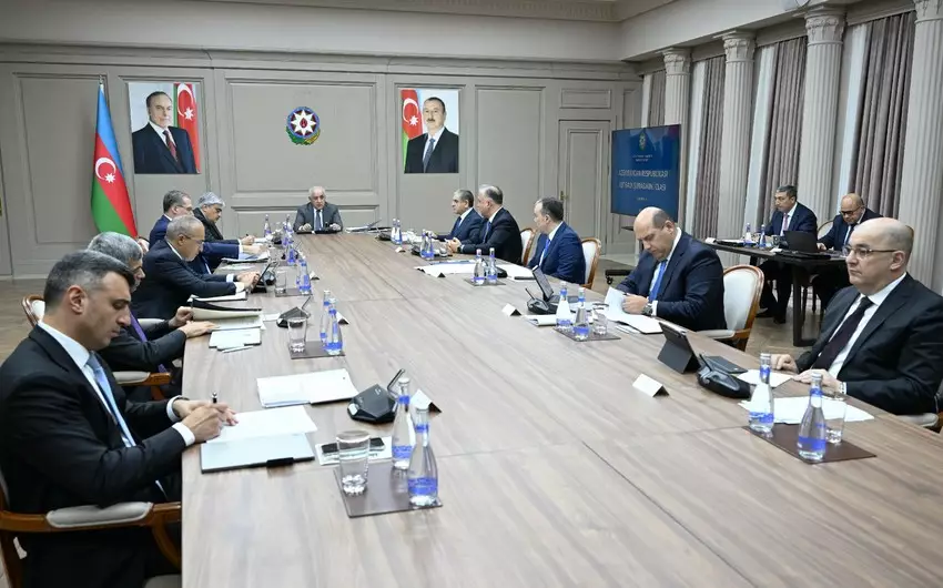 İqtisadi Şurada növbəti 4 ilin büdcə proqnozları müzakirə edilib