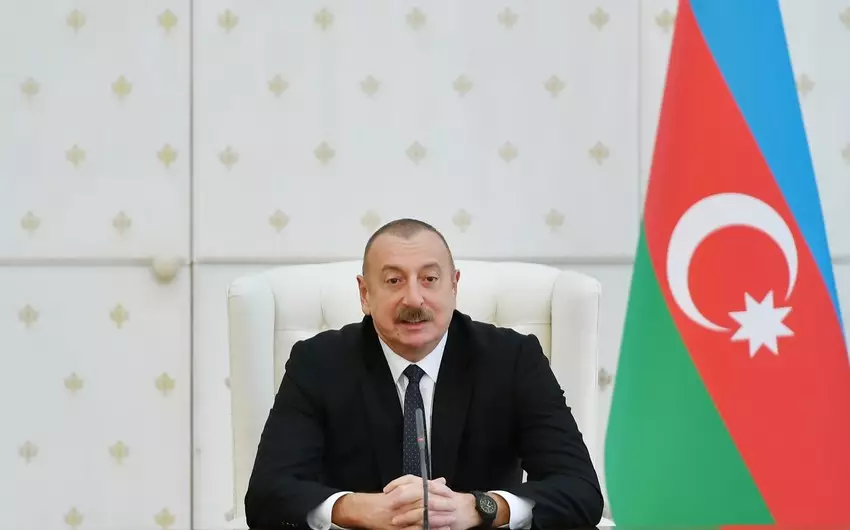 İlham Əliyev Laosun dövlət başçısını təbrik edib
