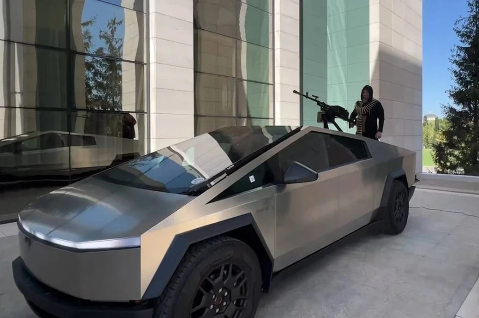 Kadırov etiraf etdi: Mask mənə Cybertruck verməyib - VİDEO