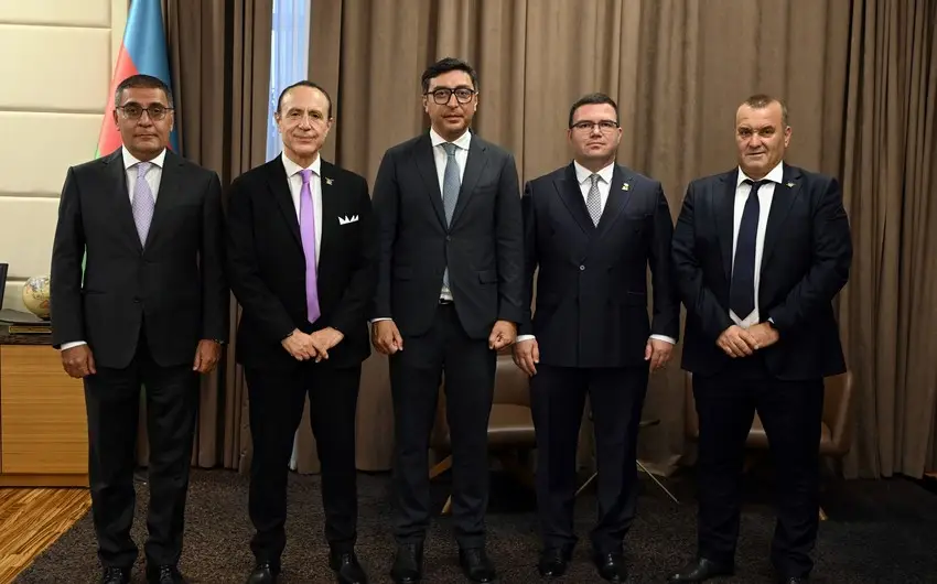 Nazir Albaniya Olimpiya Komitəsinin prezidenti və digər rəsmi şəxslərlə görüşüb