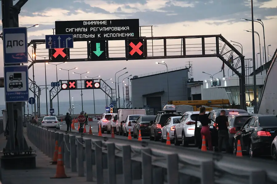 Rusiya elektrikli və hibrid avtomobillərin Krım körpüsündən keçməsini niyə qadağan etdi?