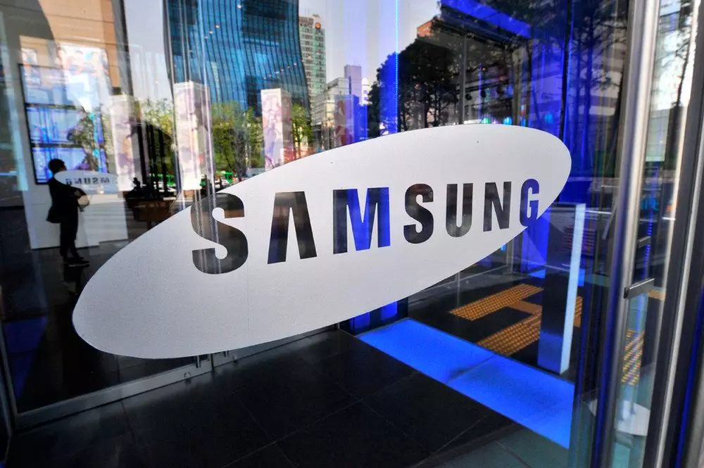 "Samsung"un mənfəəti 21% azalacaq