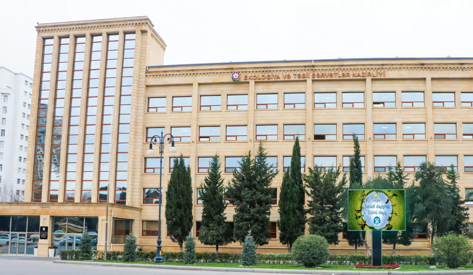 ETSN yarım milyon manatlıq avtomobillər alır