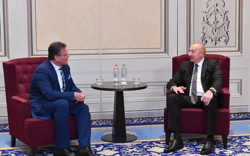 Prezident İlham Əliyev Avropa Komissiyasının vitse-prezidenti ilə görüşüb